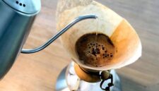 Analisis strategi FORE Coffee memahami konsumen muda dengan konsep Value Proposition Canvas untuk menciptakan nilai dan pengalaman pelanggan terbaik.