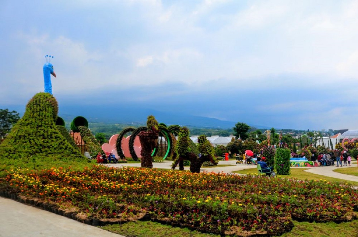 Menikmati Liburan Bersama Keluarga Tercinta di Batu Love Garden, Jawa Timur