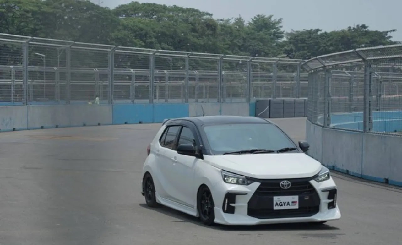 Upgrade Toyota Agya GR Sport Makin Hedon. Budget Rp 103 Juta Dapat Apa Saja?