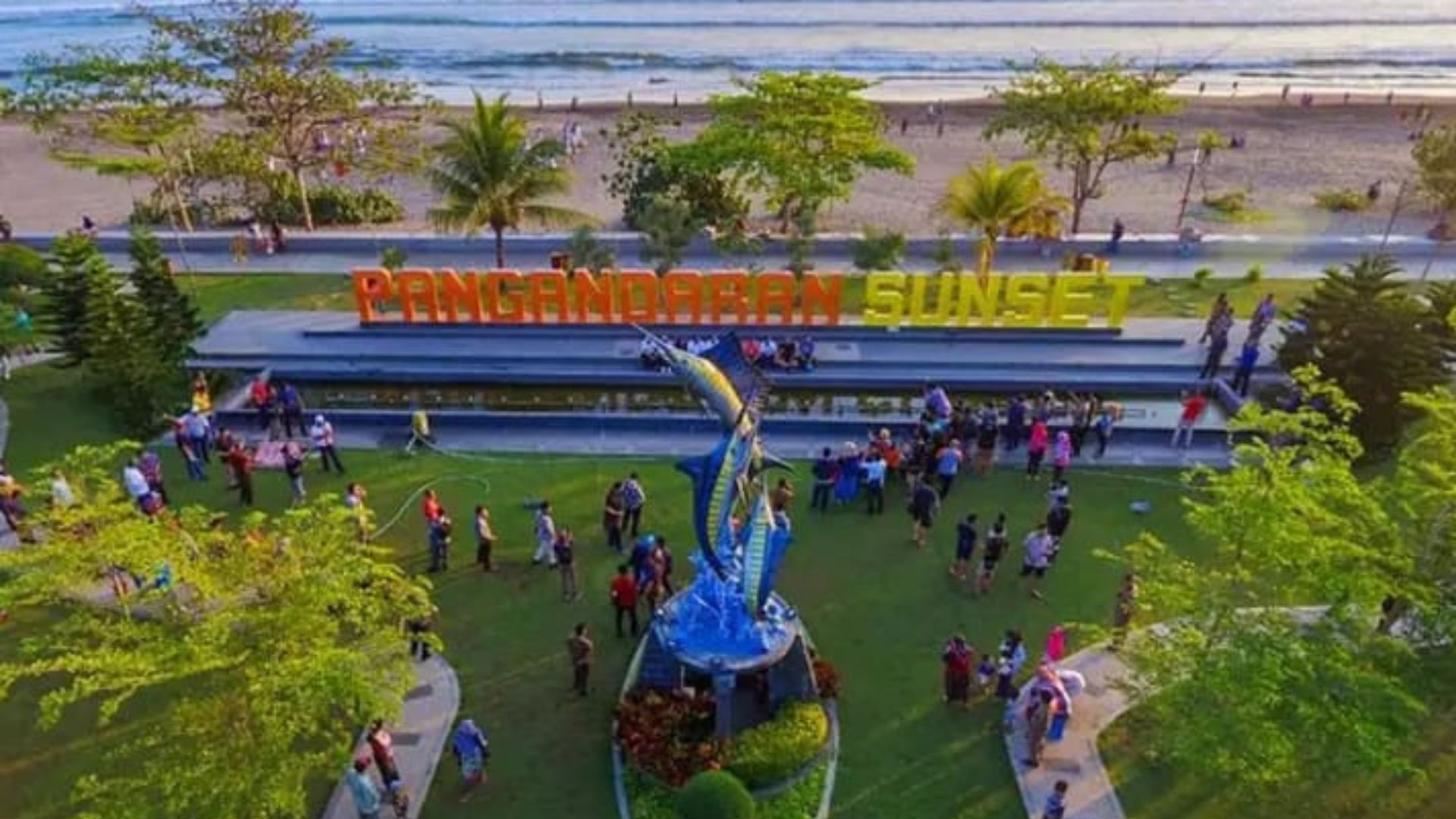Pantai Pangandaran: Harga Tiket dan Daya Tariknya