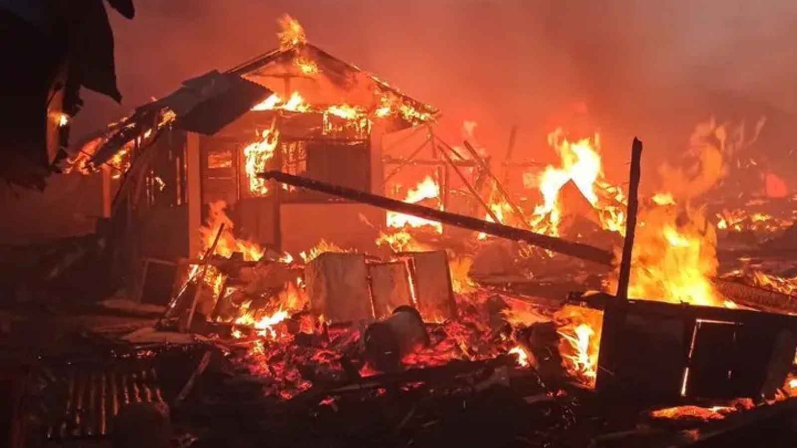Rugi Miliyaran, Ini Kronologi Kebakaran di Pasar Slogohimo