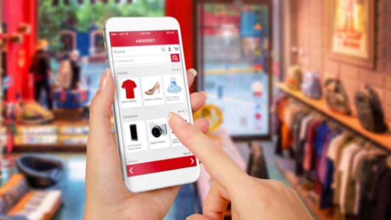 Pelajari klasifikasi e-commerce yang meliputi B2C, B2B, C2C, C2B, B2G, dan C2G, serta contoh aplikasi di dunia bisnis.

