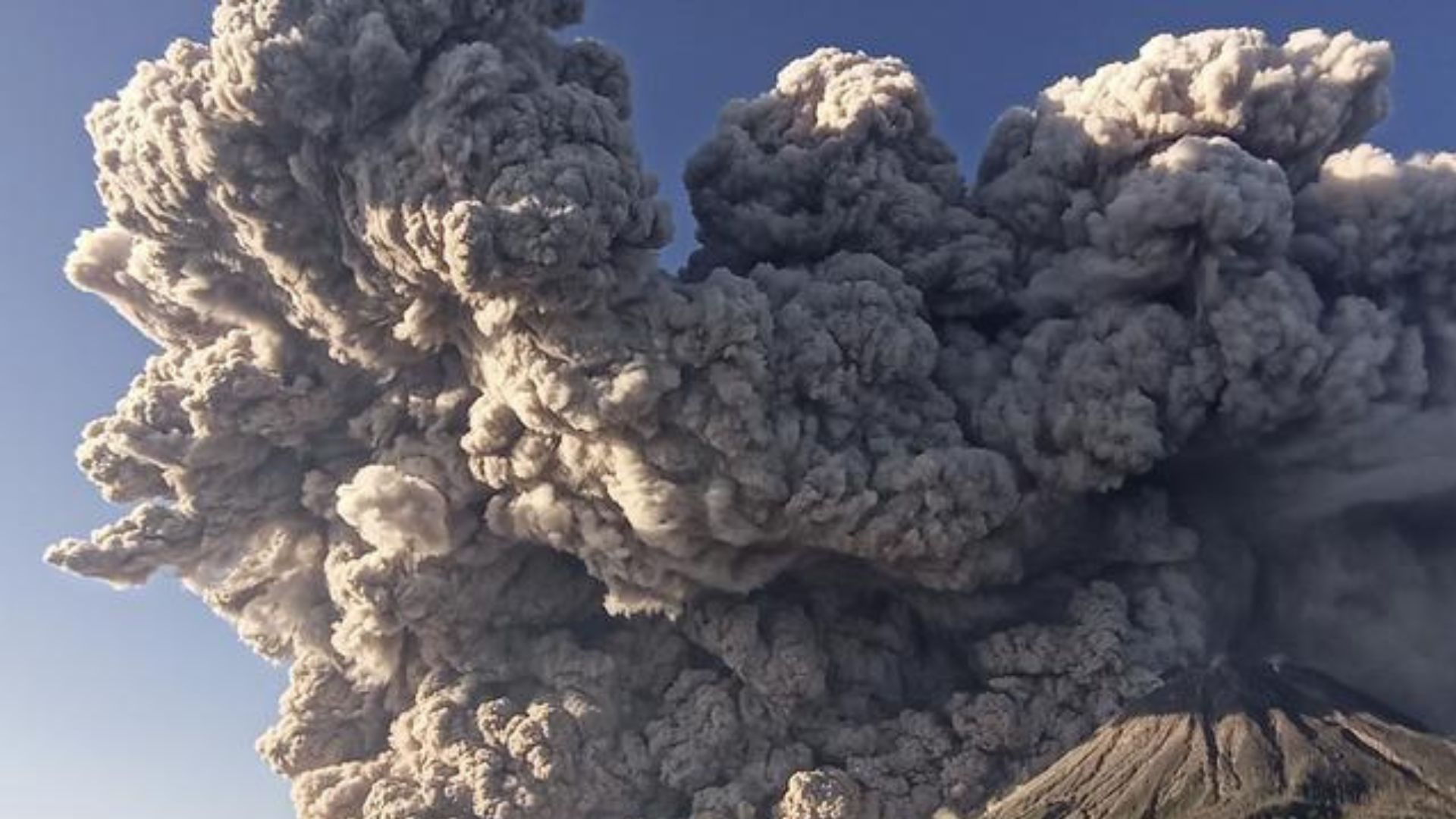 Terdampak Abu Vulkanik Gunung Marapi, TK dan Paud Bukittinggi diliburkan