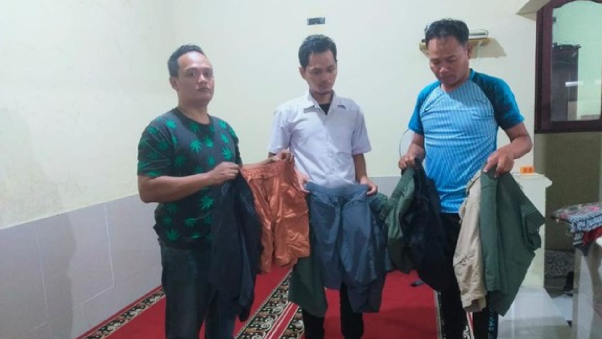 Heboh! Karyawan Pabrik Garmen Colong 10 Celana Pendek