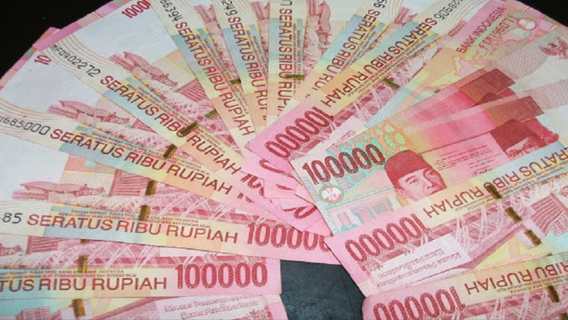 Arti Mimpi Diberi Uang 100 Ribu, Benarkah Tanda Keberuntungan?