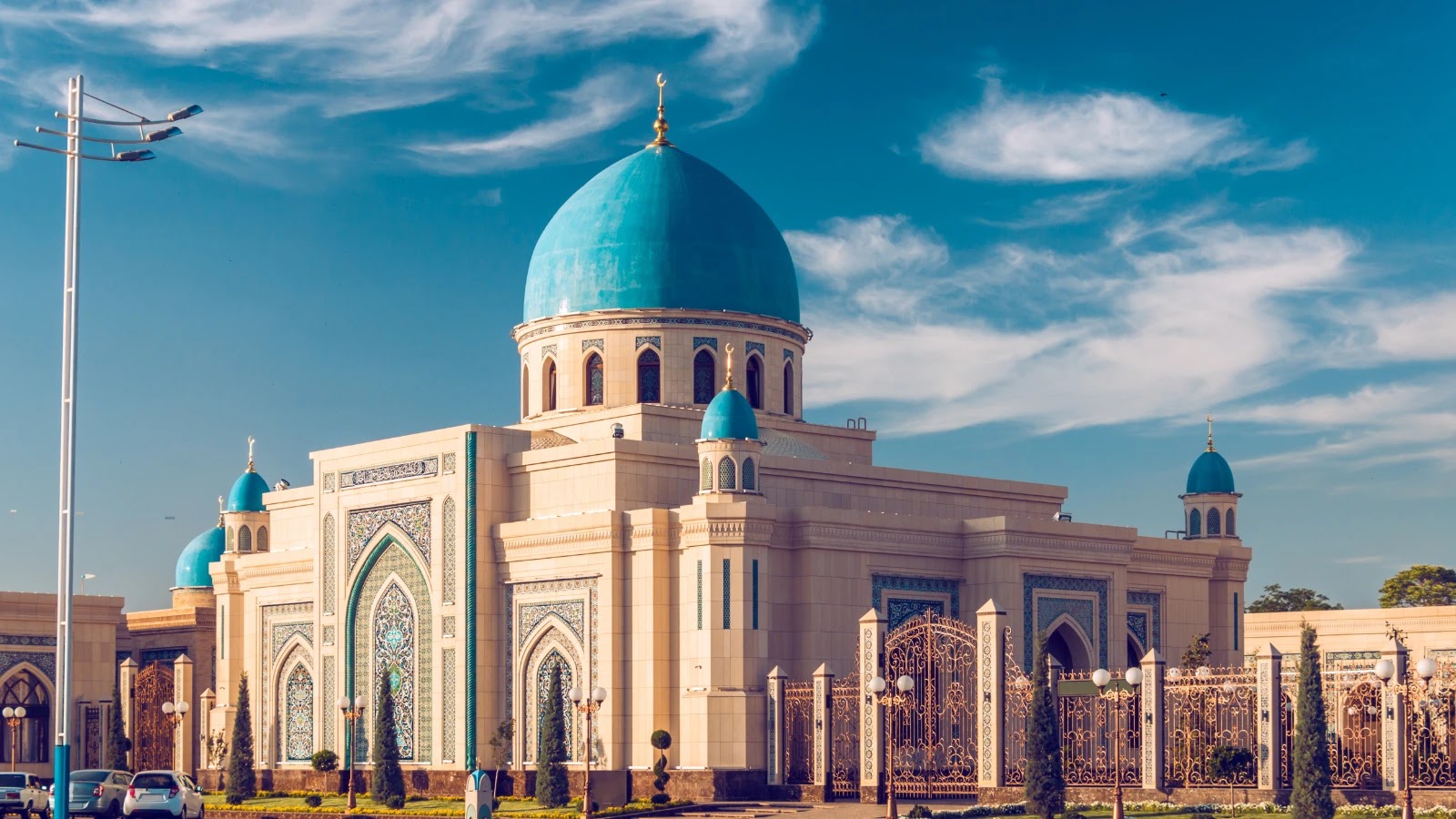 Negara Tanpa Masjid: Kasus Unik dalam Keragaman Keagamaan