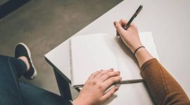 Analisis Kesalahan Bahasa pada Dua Kalimat dan Kebutuhan Penyuntingannya

