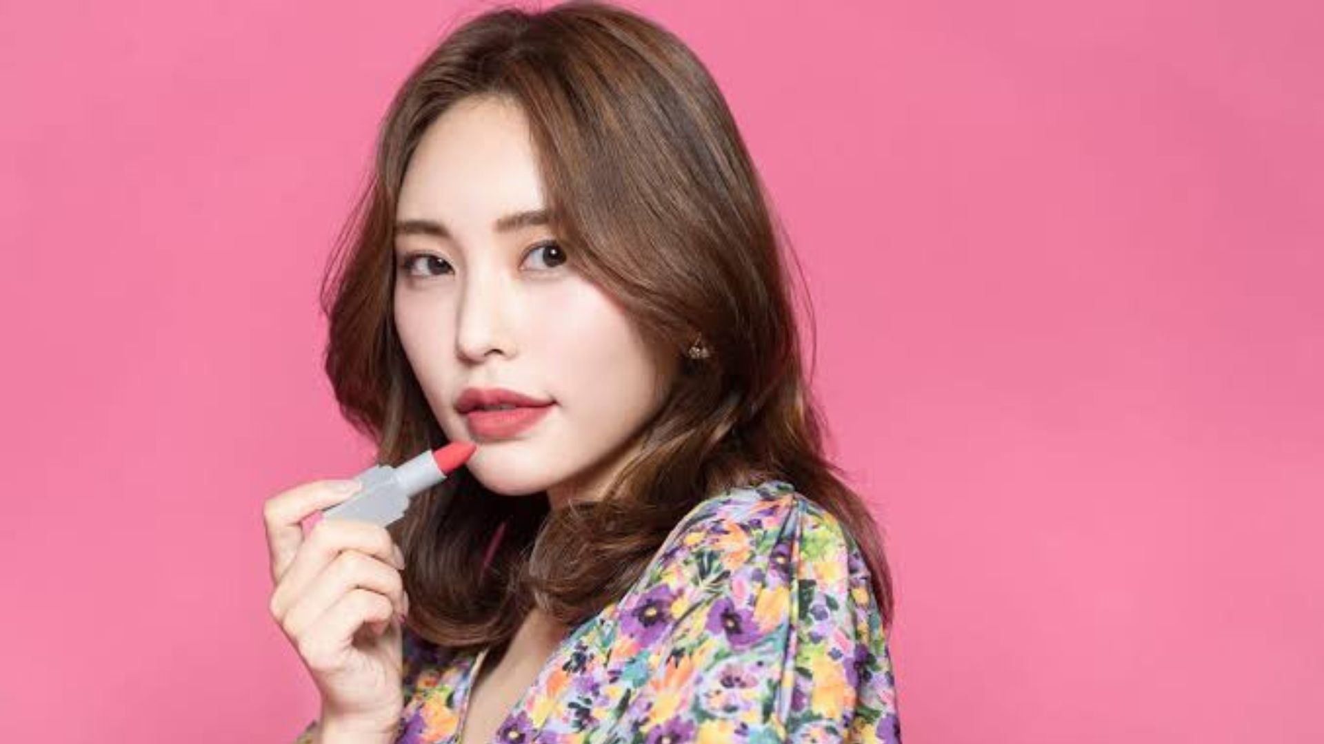 Warna Lipstik untuk Kulit Putih