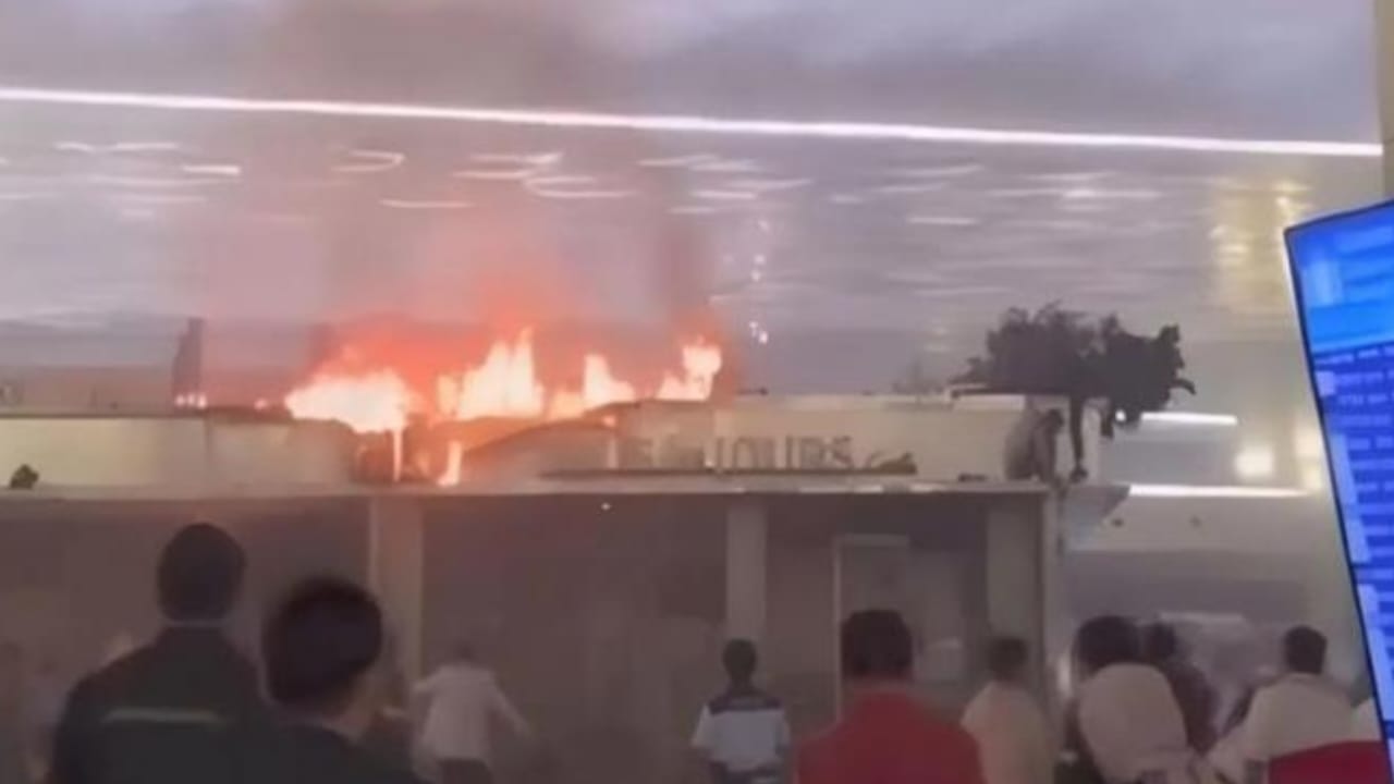 Kebakaran di Terminal 3 Bandara Soekarno-Hatta: Penyelidikan Berlangsung, Operasional Tetap Normal