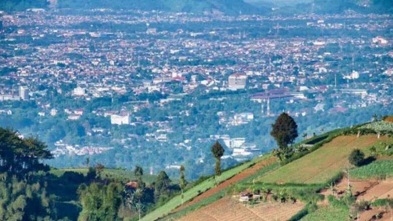 Bukit Moko: Spot Sunset Terbaik di Bandung