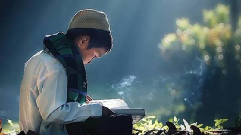 Menjadi khalifah bukan hanya sekedar gelar, tetapi juga sebuah amanah. Pelajari bagaimana Anda dapat menjalankan amanah tersebut dengan penuh tanggung jawab