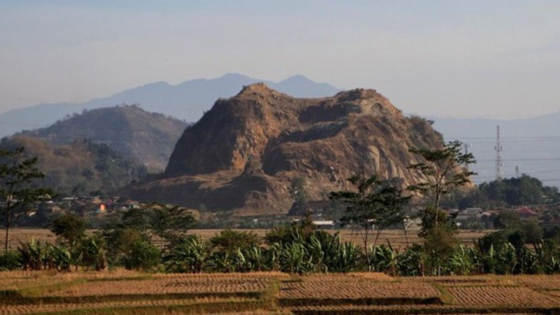 Daya Tarik Gunung Pancir Bandung, Pecinta Alam Pasti Terpukau oleh Panorama yang Tersedia