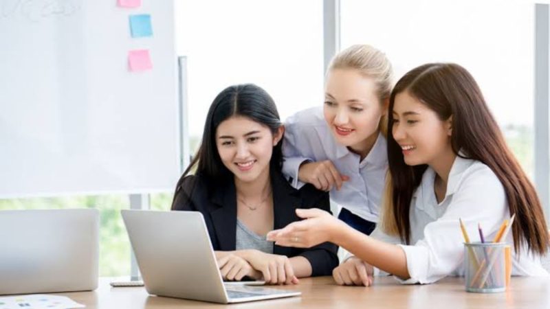 Pelajari cara menentukan nilai chi square dari data perokok dan kanker paru-paru dengan langkah-langkah perhitungan lengkap dan mudah dipahami.

