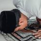 Bagaimana Cara Melaksanakan Sujud Tilawah pada Saat Sedang Sholat