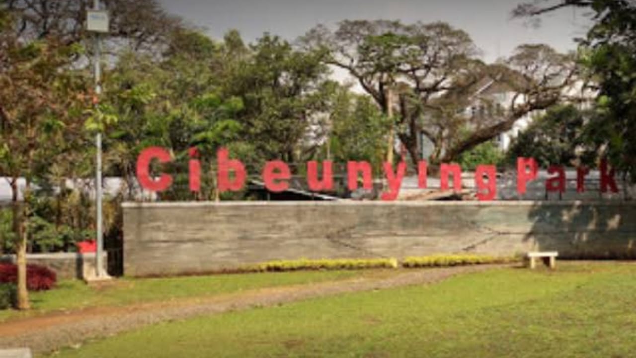 Taman Cibeunying: Oasis Hijau di Tengah Kota Bandung