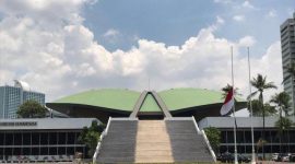 Bagaimana Jenis Perwakilan yang Dipraktikkan di Indonesia dan Jelaskan Hubungan Keseimbangan antara Kamar yang Ada?