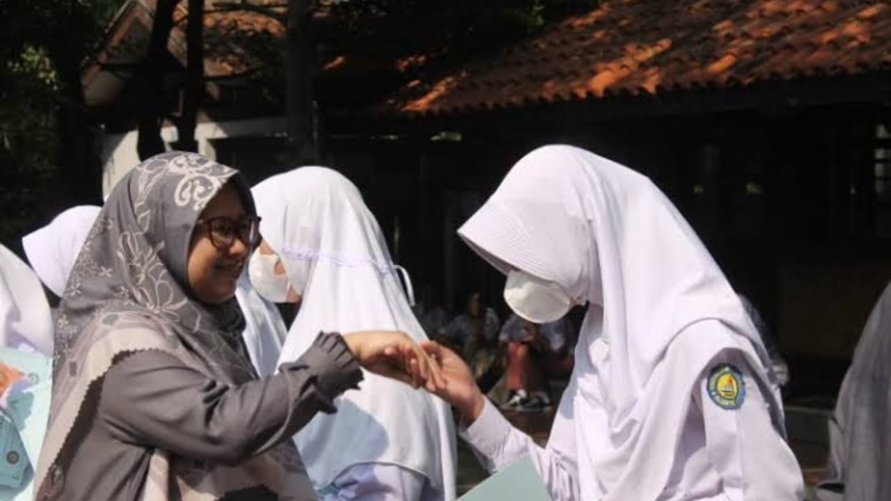 Membangun Kepribadian Mulia di Era Globalisasi: Relevansi Pendidikan Akhlak Menurut Imam Al-Ghazali