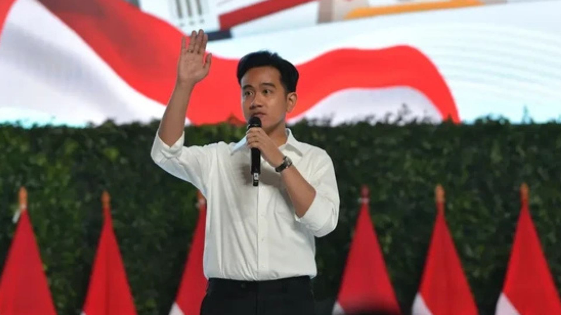 Beri Pesan Ke Kemendikdasmen, Gibran Soal Zonasi : Kaji Ulang