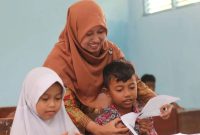 Panduan menjawab refleksi praktik kinerja di Platform Merdeka Mengajar 2024. Temukan contoh jawaban dan tips efektif di sini.

