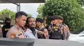 Eks kepala desa Gresik Diamankan kepolisian 
(Dok. Ist)