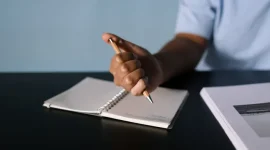 Strategi Distribusi dan Periklanan Optimal untuk Perusahaan ABC
