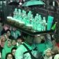 Momen penjual es teh saat berjualan di pengajian Gus Miftah (Dok. Ist)