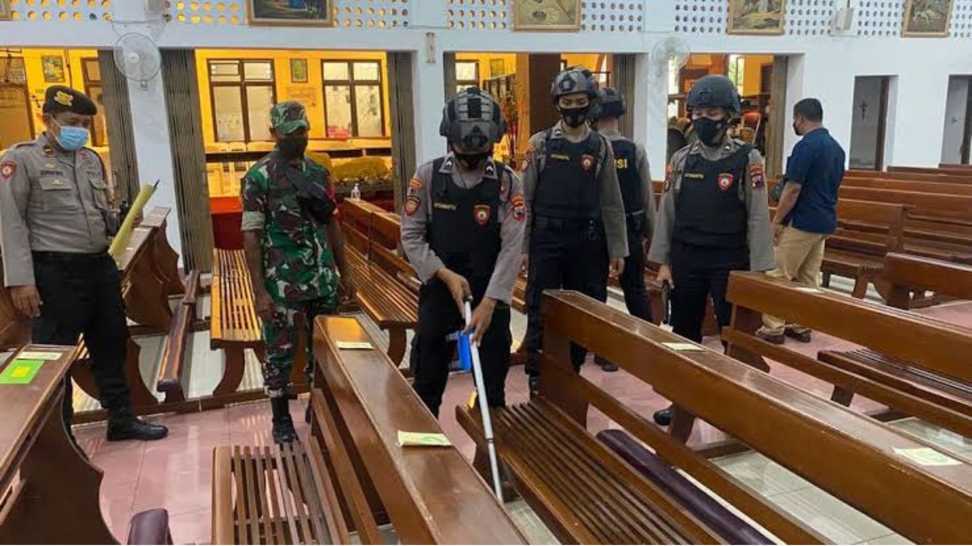 Polres Madiun Kota Lakukan Sterilisasi 10 Gereja Jelang Ibadah Natal