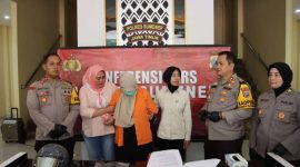 Mahasiswi yang membuang bayi di teras masjid (Dok. Ist)