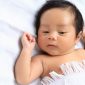 Mengapa bayi yang baru lahir usianya baru 1 hari, bukankah seharusnya 9 bulan?