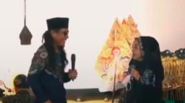 Momen Gus Miftah Hina Yati Pesek 
(Dok. Ist)