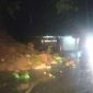 Jalur Trenggalek Ponorogo tertimbun longsor 
(Dok. Ist)