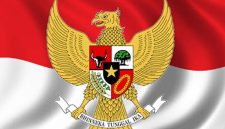 Kesatuan sila-sila Pancasila menjadi dasar bangsa Indonesia menghadapi perbedaan suku, agama, budaya, dan politik dengan semangat persatuan.
