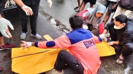 Evakuasi jenazah pelajar yang tewas usai balap liar (Dok. Ist)