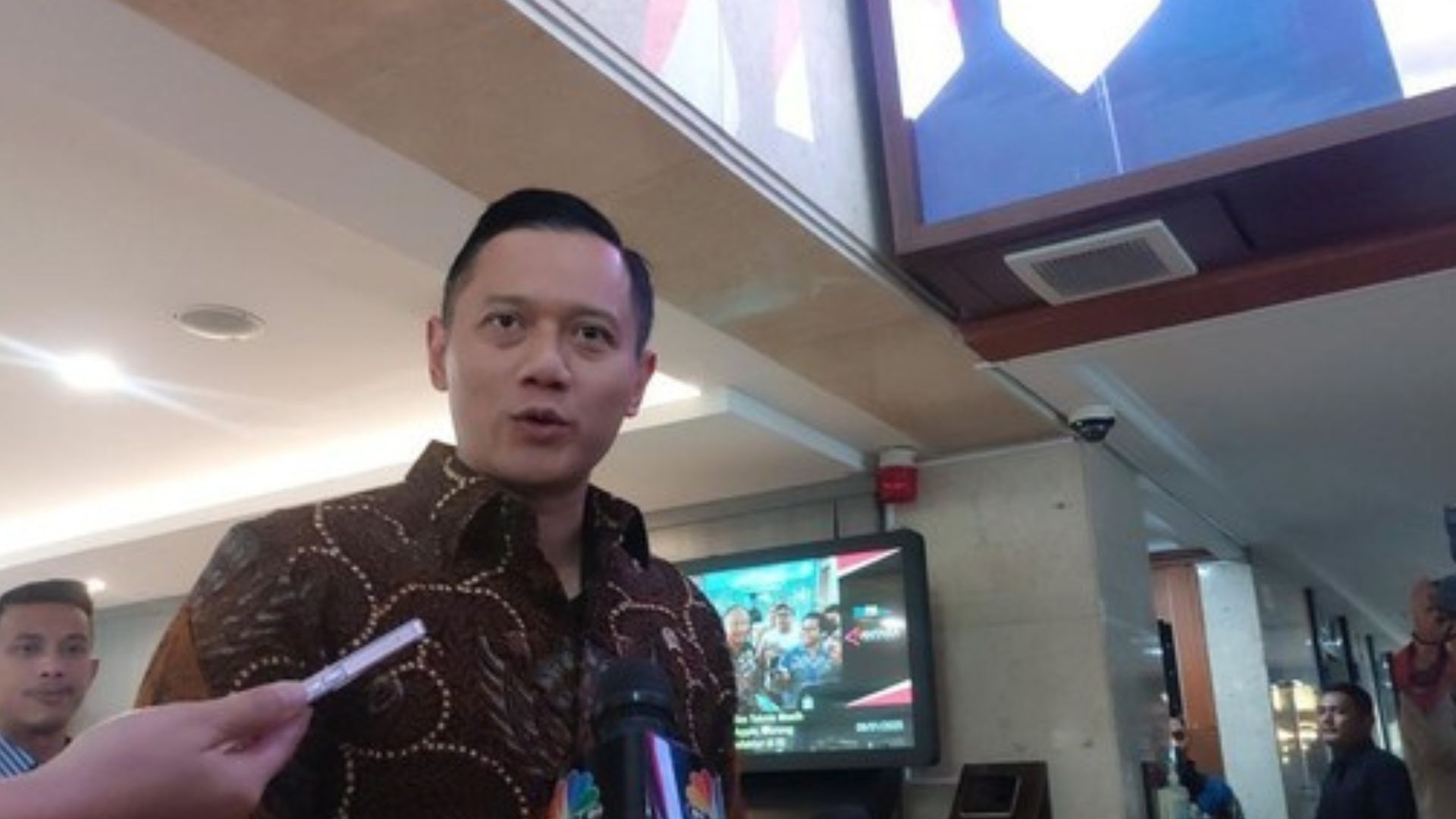 Presiden Prabowo Subianto Ingin Infrastruktur Dipegang Swasta, AHY Beri Respon Tak Terduga