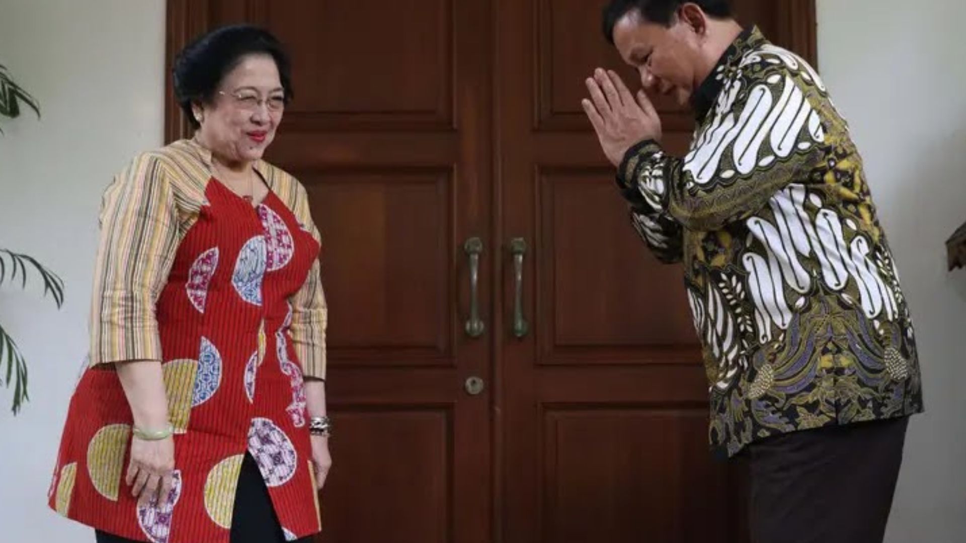 PDIP Respon Prabowo Subianto yang Beri Kado Megawati Soekarnoputri