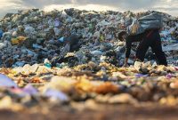 5 Cara Memanfaatkan Limbah Plastik yang Baik dan Benar