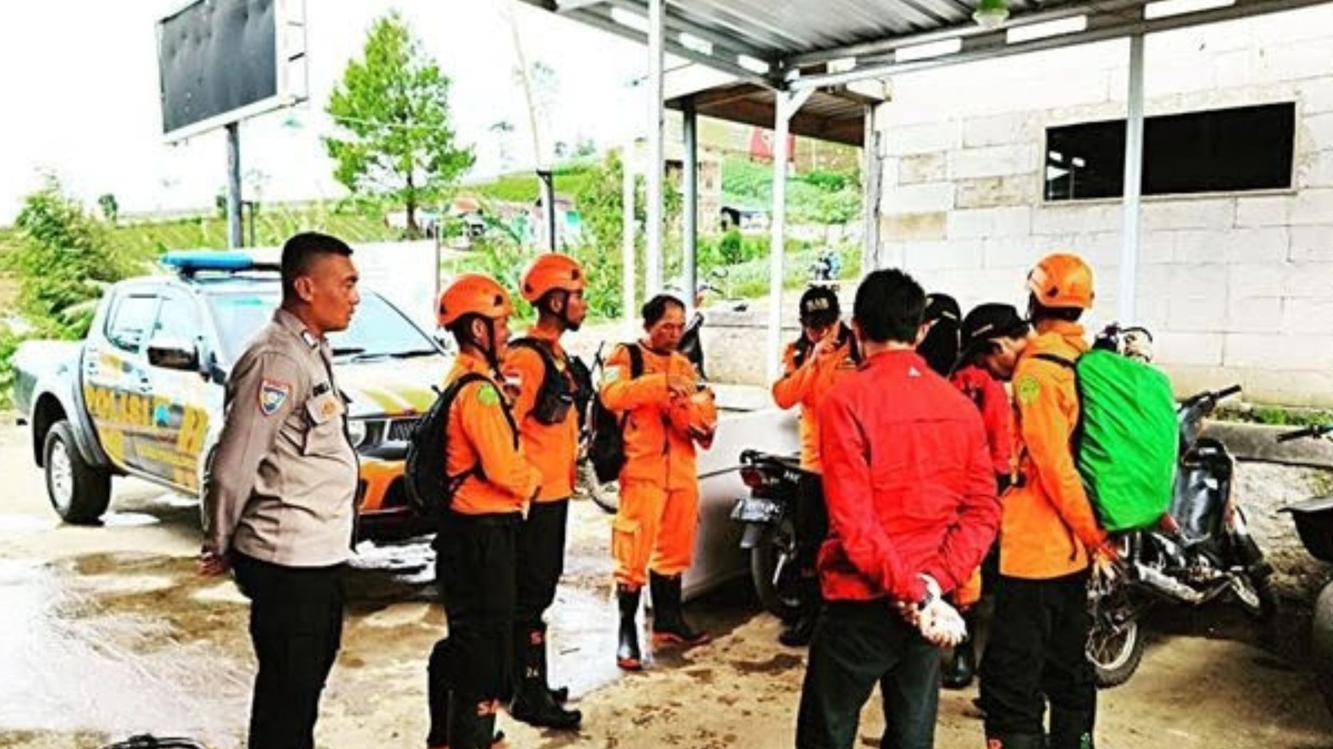Seorang Pendaki Asal Bekasi Jatuh di Gunung Slamet hingga Tak Sadarkan Diri