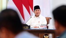 Tingkat Kepuasan Publik terhadap Presiden Prabowo Anjlok