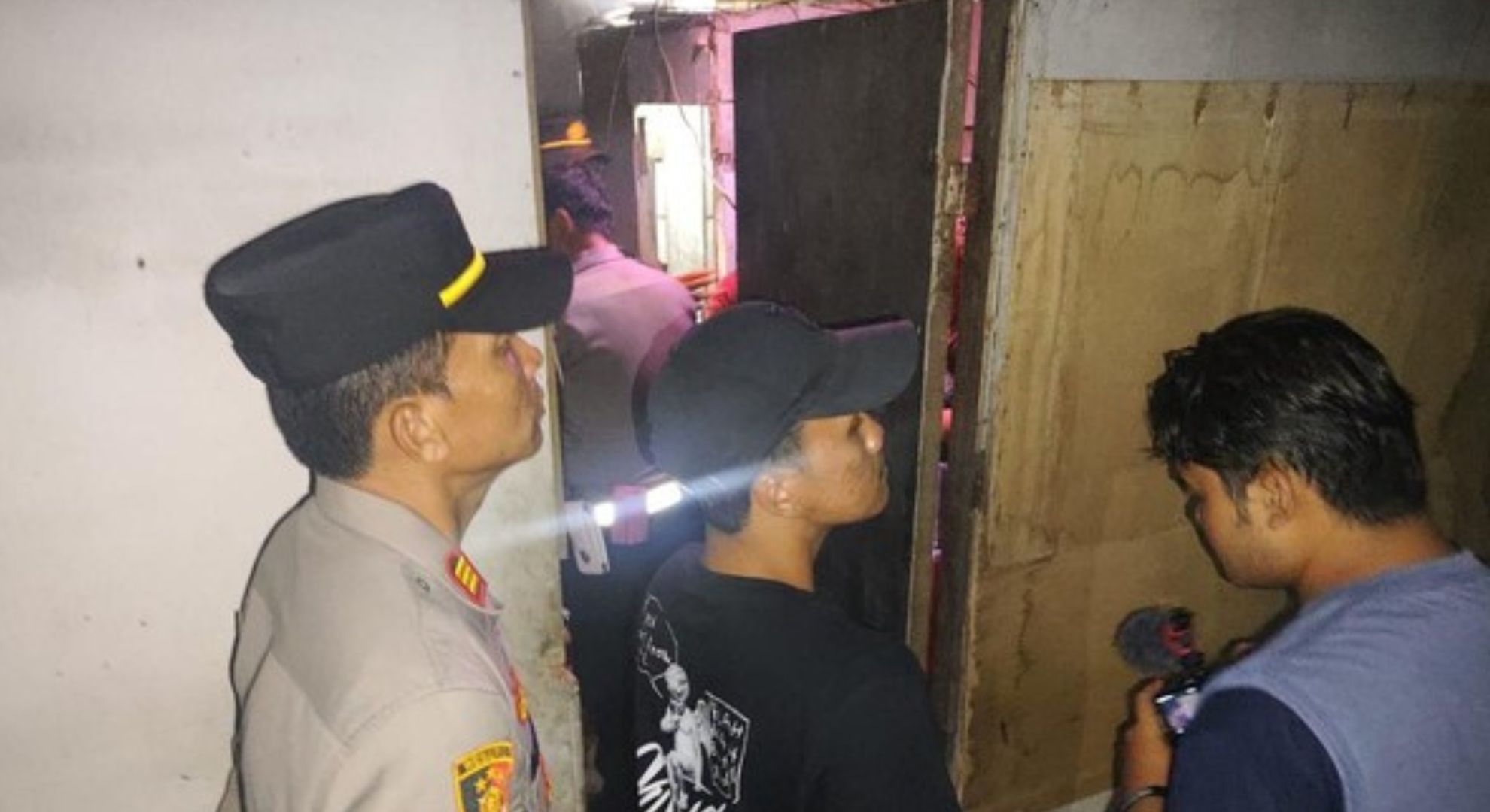 Jelang Ramadhan, Polisi Grebek Warung Esek esek di Tangsel hingga Amankan 27 Orang