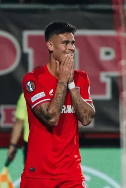 Mees Hilgers Dipastikan Absen Jelang Menghadapi Timnas Bahrain Nanti Malam