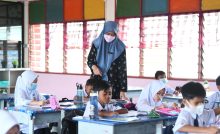 Apa Tanggungjawab Guru Kepada Rekan Sesama Guru Sesuai Permendikbudristek No 67 Tahun 2024