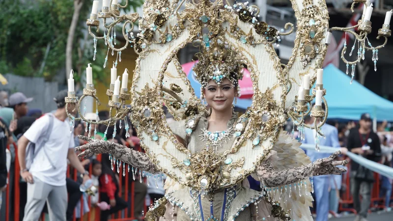 Jelajahi keindahan Jember lewat JemberTourism.com, portal resmi info wisata, budaya, dan event terkini di Jember.

