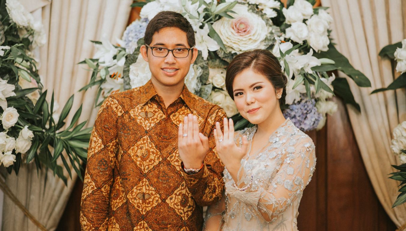 Perbedaan Lamaran dan Tunangan