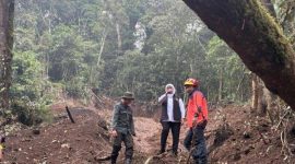 Pemprov Jatim saat meninjau longsor (Dok. Ist)