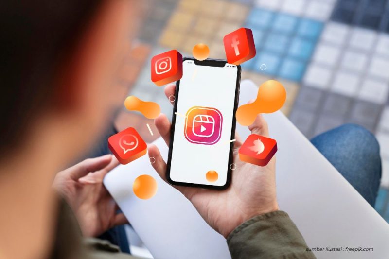 Adab bermedia sosial