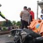 Pihak kepolisian yang melakukan olah TKP (Dok. Ist)