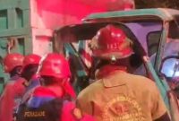 Proses evakuasi korban kecelakaan (Dok. Ist)