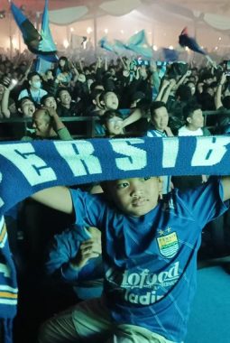 Persib Bandung Berhasil Menjuarai Liga 1 2024/2025