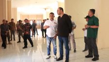 Bupati Ponorogo saat meninjau lokasi sekolah rakyat (Dok. Ist)
