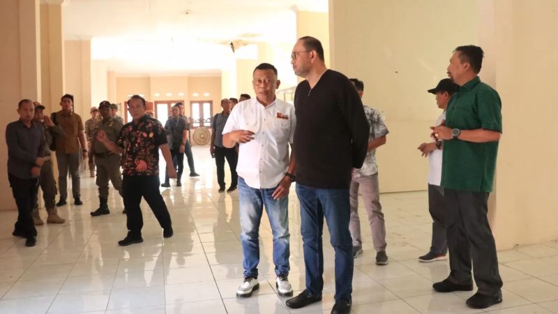 Bupati Ponorogo saat meninjau lokasi sekolah rakyat (Dok. Ist)